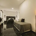 Bohotel Messonghi Otel 4*