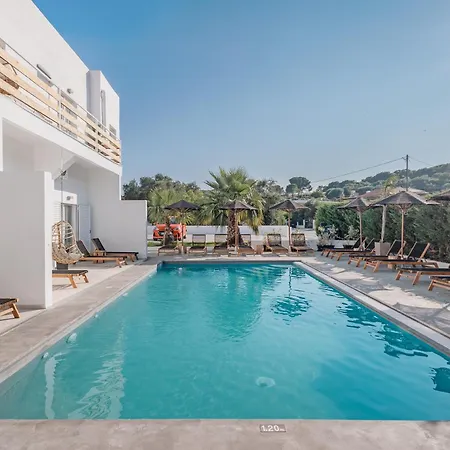 Bohotel Messonghi - Designer's מלון