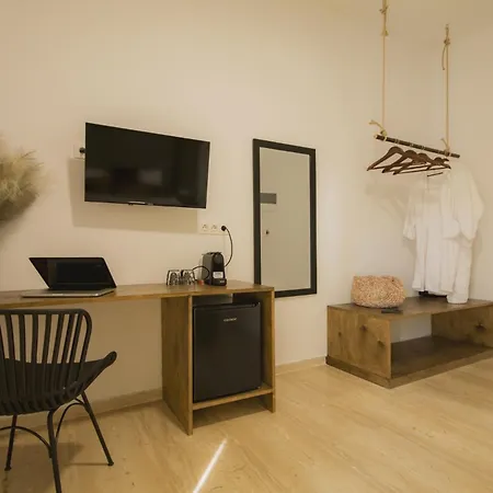 Bohotel Messonghi - Designer's מלון מסונגי