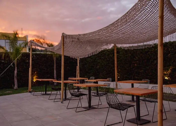 Bohotel Messonghi فندق 4*