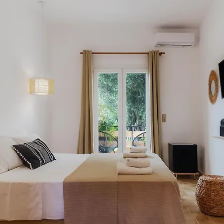 Bohotel Messonghi - Designer's Ξενοδοχείο 4*