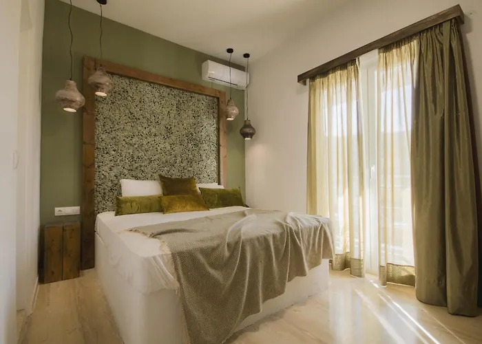 Bohotel Messonghi Mesongí